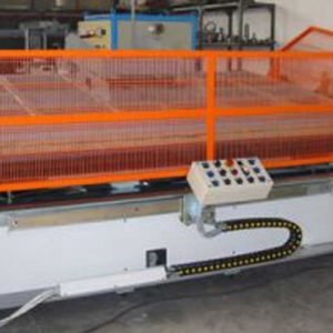 VERTICAL BENCH FOR GLUING STRIPS